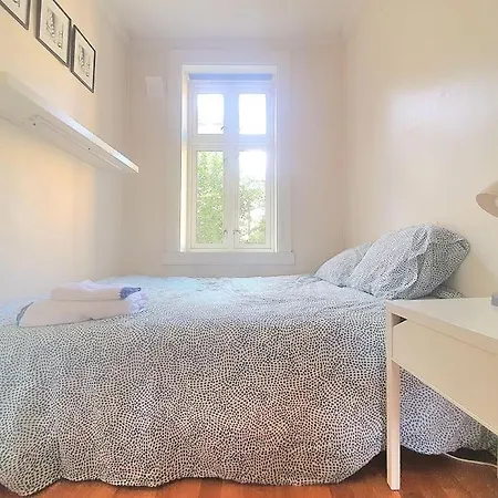Charming Bright In Quiet Area Of Grunerlokka Oslo