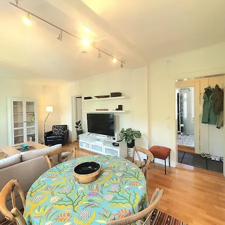 Charming Bright In Quiet Area Of Grunerlokka Apartman