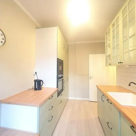 Charming Bright In Quiet Area Of Grunerlokka Apartman *