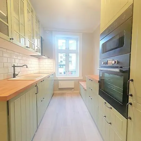 Charming Bright In Quiet Area Of Grunerlokka Apartmán *