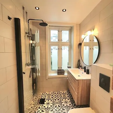 Apartment Charming Bright In Quiet Area Of Grunerlokka