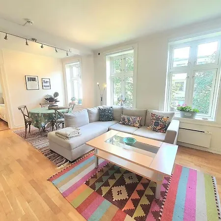 Apartment Charming Bright In Quiet Area Of Grunerlokka *