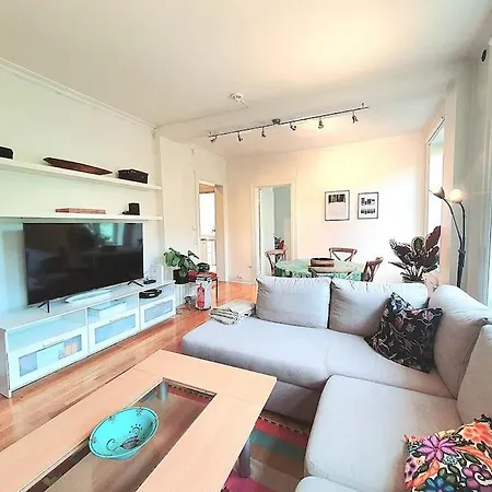 Charming Bright In Quiet Area Of Grunerlokka Apartmán *